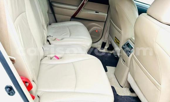 Acheter Occasion Voiture Toyota Highlander Blanc à Abomey Calavi, Benin Acheter Occasion Voiture Toyota Highlander Blanc à Abomey Calavi, Benin