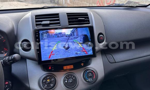 Acheter Occasion Voiture Toyota RAV4 Noir à Abomey Calavi, Benin