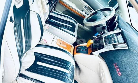 Acheter Occasion Voiture Lexus RX 330 Blanc à Cotonou, Benin Acheter Occasion Voiture Lexus RX 330 Blanc à Cotonou, Benin