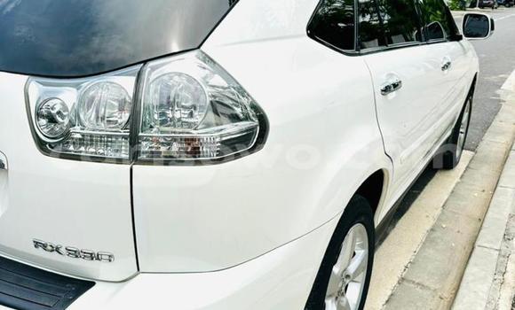 Acheter Occasion Voiture Lexus RX 330 Blanc à Cotonou, Benin Acheter Occasion Voiture Lexus RX 330 Blanc à Cotonou, Benin