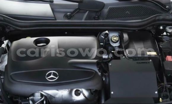 Sayi Na hannu Mercedes-Benz CLA-klasse Black Mota in Cotonou a Benin Sayi Na hannu Mercedes-Benz CLA-klasse Black Mota in Cotonou a Benin