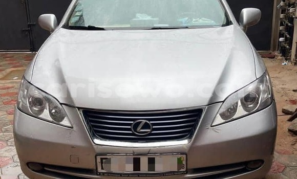 Buy Used Lexus ES White Car in Cotonou in Benign