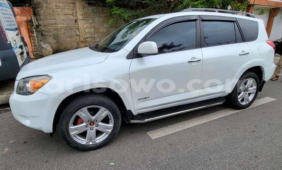 Buy Used Toyota RAV4 White Car in Cotonou in Benign