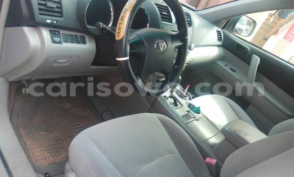 Acheter Occasion Voiture Toyota Highlander Gris à Cotonou, Benin Acheter Occasion Voiture Toyota Highlander Gris à Cotonou, Benin