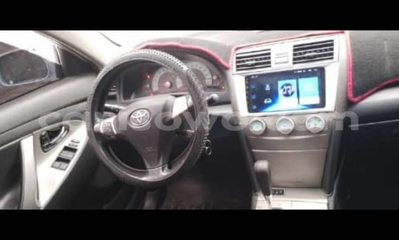 Sayi Na hannu Toyota Camry White Mota in Cotonou a Benin Sayi Na hannu Toyota Camry White Mota in Cotonou a Benin