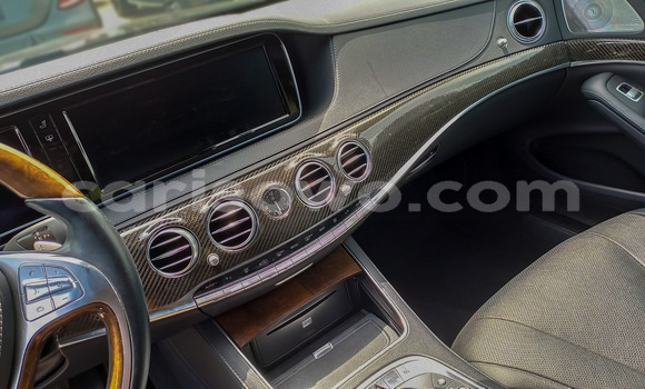 Ra Àlòkù Mercedes-Benz S–Class Black Ọkọ̀ in Cotonou ni Benin Ra Àlòkù Mercedes-Benz S–Class Black Ọkọ̀ in Cotonou ni Benin