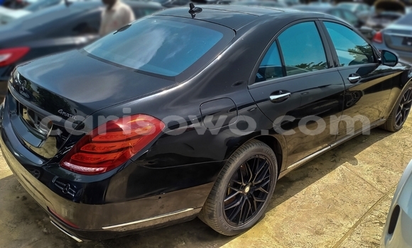 Ra Àlòkù Mercedes-Benz S–Class Black Ọkọ̀ in Cotonou ni Benin Ra Àlòkù Mercedes-Benz S–Class Black Ọkọ̀ in Cotonou ni Benin