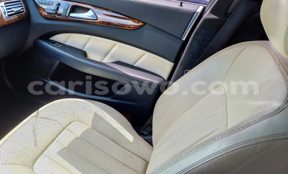 Acheter Occasion Voiture Mercedes-Benz CLS–Class Gris à Cotonou, Benin Acheter Occasion Voiture Mercedes-Benz CLS–Class Gris à Cotonou, Benin