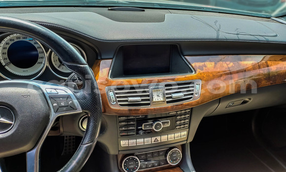 Ra Àlòkù Mercedes-Benz CLS–Class Silver Ọkọ̀ in Cotonou ni Benin Ra Àlòkù Mercedes-Benz CLS–Class Silver Ọkọ̀ in Cotonou ni Benin