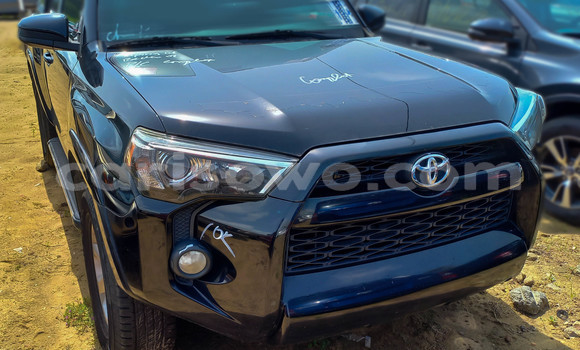 Sayi Na hannu Toyota 4Runner Black Mota in Cotonou a Benin