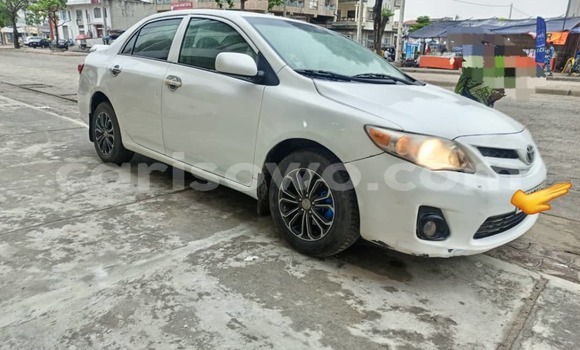 Ra Àlòkù Toyota Corolla funfun Ọkọ̀ in Cotonou ni Benin Ra Àlòkù Toyota Corolla funfun Ọkọ̀ in Cotonou ni Benin