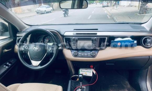 Ra Àlòkù Toyota RAV4 Brown Ọkọ̀ in Cotonou ni Benin Ra Àlòkù Toyota RAV4 Brown Ọkọ̀ in Cotonou ni Benin