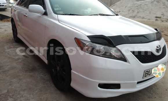 Sayi Na hannu Toyota Camry White Mota in Cotonou a Benin Sayi Na hannu Toyota Camry White Mota in Cotonou a Benin