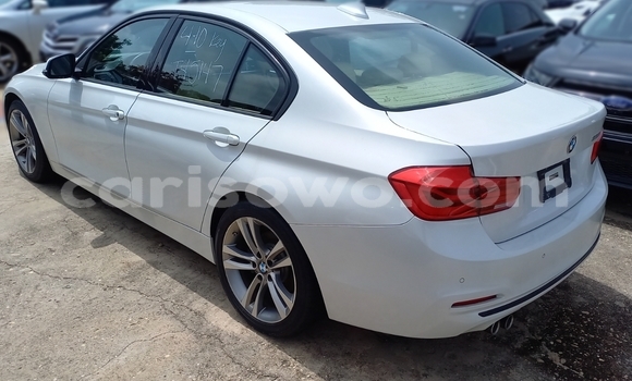 Ra Àlòkù BMW 3–Series funfun Ọkọ̀ in Cotonou ni Benin Ra Àlòkù BMW 3–Series funfun Ọkọ̀ in Cotonou ni Benin