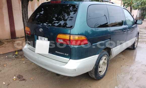 Ra Àlòkù Toyota Sienna Blue Ọkọ̀ in Cotonou ni Benin Ra Àlòkù Toyota Sienna Blue Ọkọ̀ in Cotonou ni Benin