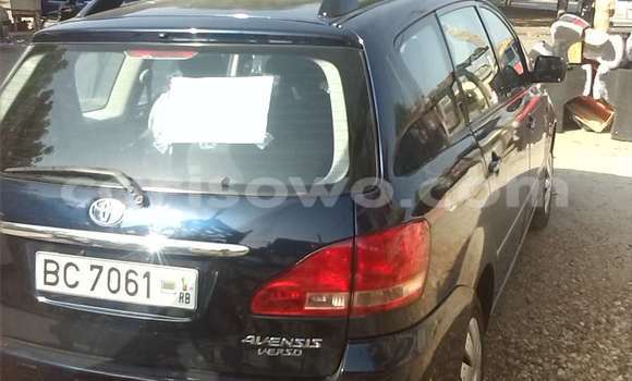 Buy Used Toyota Avensis Blue Car in Cotonou in Benign Buy Used Toyota Avensis Blue Car in Cotonou in Benign