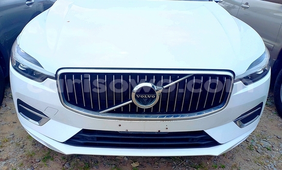 Sayi Na hannu Volvo XC60 White Mota in Cotonou a Benin Sayi Na hannu Volvo XC60 White Mota in Cotonou a Benin