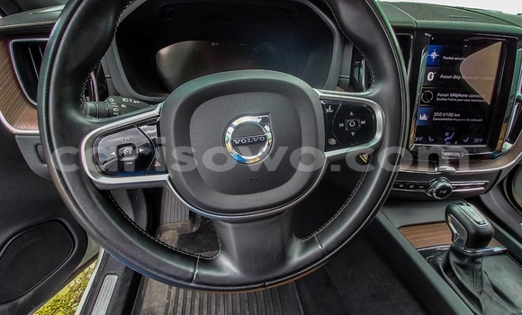 Sayi Na hannu Volvo XC60 White Mota in Cotonou a Benin Sayi Na hannu Volvo XC60 White Mota in Cotonou a Benin