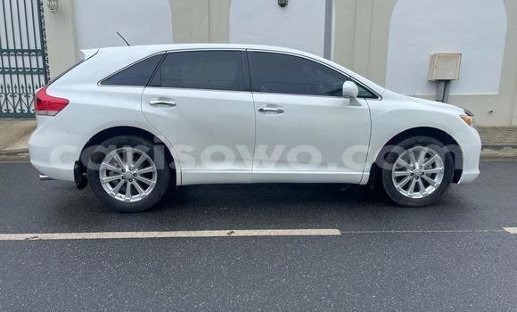Sayi Na hannu Toyota Venza White Mota in Cotonou a Benin