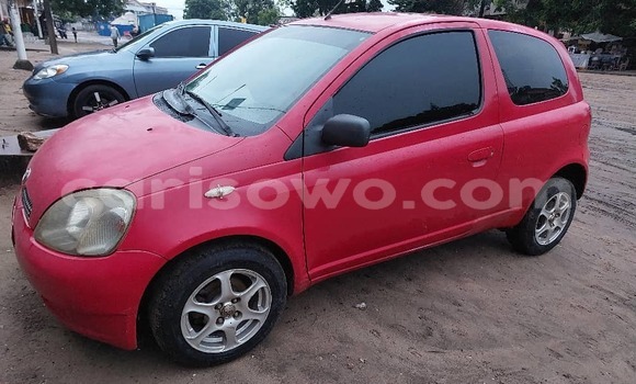 Acheter Occasion Voiture Toyota Yaris Rouge à Cotonou, Benin Acheter Occasion Voiture Toyota Yaris Rouge à Cotonou, Benin