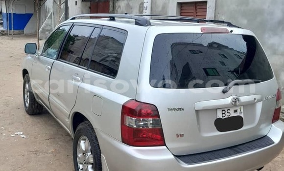 Ra Àlòkù Toyota Highlander Silver Ọkọ̀ in Cotonou ni Benin Ra Àlòkù Toyota Highlander Silver Ọkọ̀ in Cotonou ni Benin