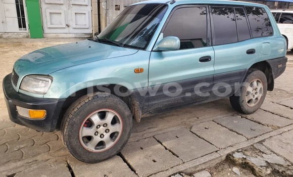 Ra Àlòkù Toyota RAV4 Alawọ ewe Ọkọ̀ in Cotonou ni Benin Ra Àlòkù Toyota RAV4 Alawọ ewe Ọkọ̀ in Cotonou ni Benin