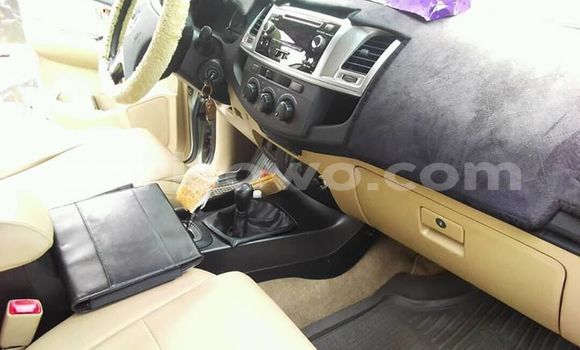 Acheter Occasion Voiture Toyota Fortuner Gris à Cotonou, Benin Acheter Occasion Voiture Toyota Fortuner Gris à Cotonou, Benin