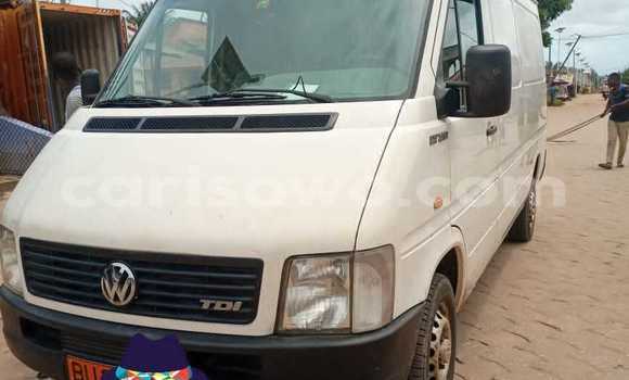 Acheter Occasion Voiture Volkswagen California Blanc à Cotonou, Benin Acheter Occasion Voiture Volkswagen California Blanc à Cotonou, Benin