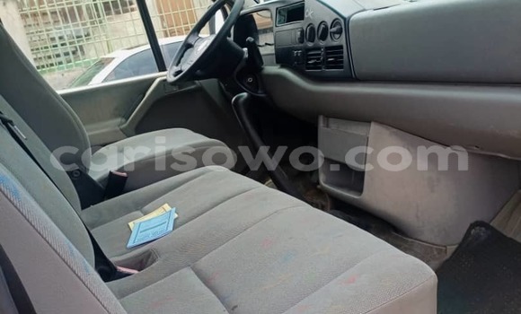 Acheter Occasion Voiture Volkswagen California Blanc à Cotonou, Benin Acheter Occasion Voiture Volkswagen California Blanc à Cotonou, Benin