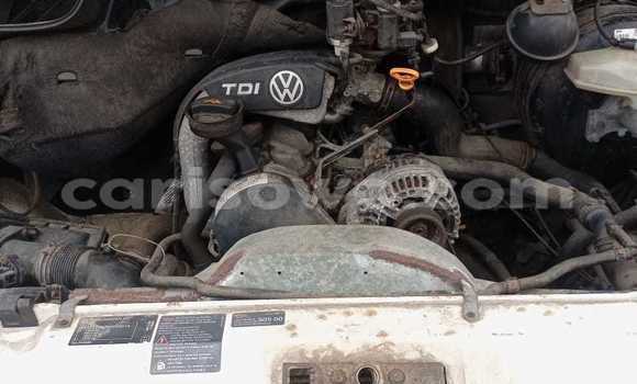 Acheter Occasion Voiture Volkswagen California Blanc à Cotonou, Benin Acheter Occasion Voiture Volkswagen California Blanc à Cotonou, Benin