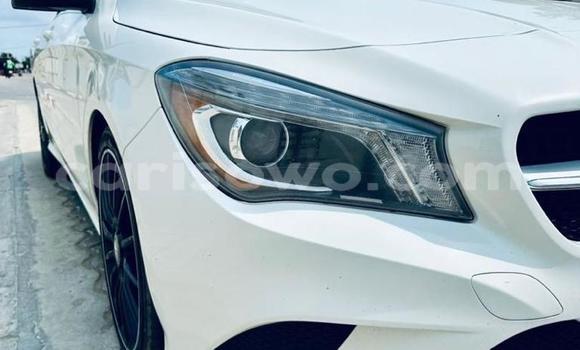 Sayi Na hannu Mercedes-Benz CLA-klasse White Mota in Cotonou a Benin Sayi Na hannu Mercedes-Benz CLA-klasse White Mota in Cotonou a Benin