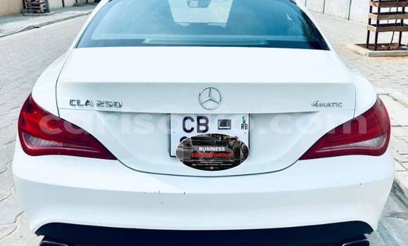 Sayi Na hannu Mercedes-Benz CLA-klasse White Mota in Cotonou a Benin Sayi Na hannu Mercedes-Benz CLA-klasse White Mota in Cotonou a Benin