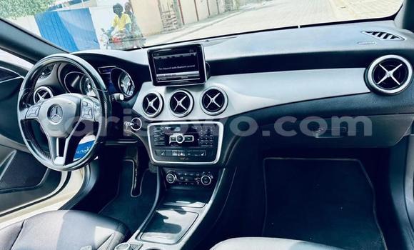 Sayi Na hannu Mercedes-Benz CLA-klasse White Mota in Cotonou a Benin Sayi Na hannu Mercedes-Benz CLA-klasse White Mota in Cotonou a Benin