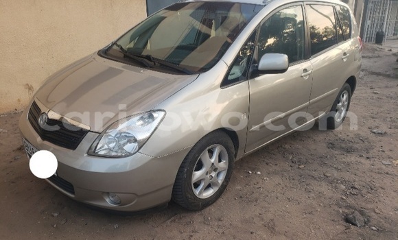 Buy Used Toyota Corolla Verso Silver Car in Cotonou in Benign Buy Used Toyota Corolla Verso Silver Car in Cotonou in Benign