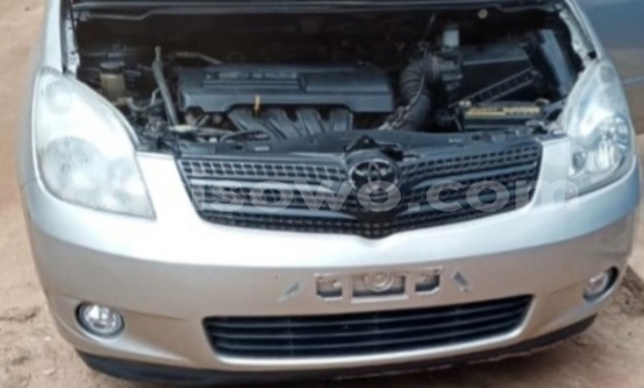 Buy Used Toyota Corolla Verso Silver Car in Cotonou in Benign Buy Used Toyota Corolla Verso Silver Car in Cotonou in Benign