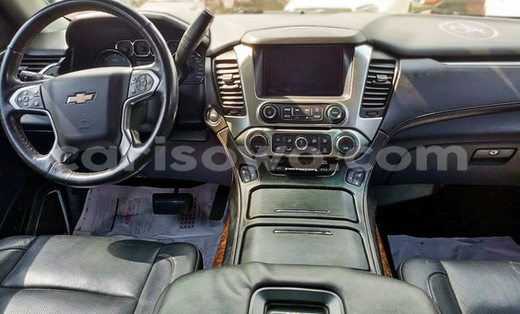 Sayi Na hannu Chevrolet Suburban White Mota in Cotonou a Benin Sayi Na hannu Chevrolet Suburban White Mota in Cotonou a Benin
