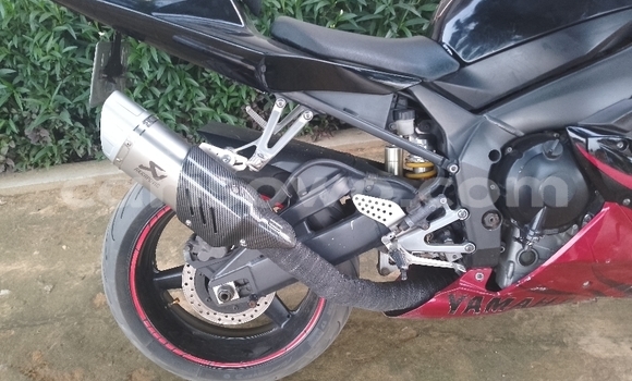 Acheter Occasion Moto Yamaha R1 Noir à Cotonou, Benin Acheter Occasion Moto Yamaha R1 Noir à Cotonou, Benin