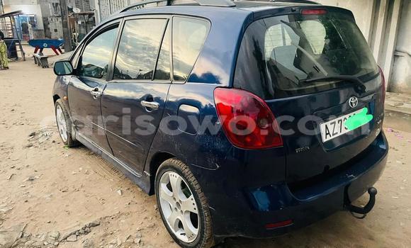 Acheter Occasion Voiture Toyota Corolla Verso Bleu à Cotonou, Benin Acheter Occasion Voiture Toyota Corolla Verso Bleu à Cotonou, Benin