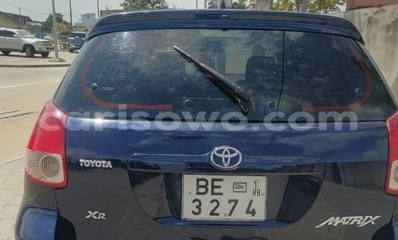 Ra Àlòkù Toyota Matrix Blue Ọkọ̀ in Cotonou ni Benin