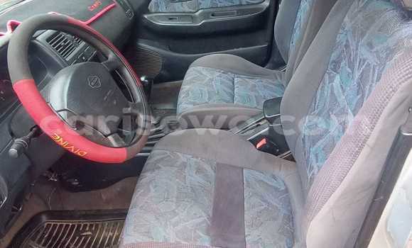 Sayi Na hannu Nissan Almera Azurfa Mota in Cotonou a Benin Sayi Na hannu Nissan Almera Azurfa Mota in Cotonou a Benin