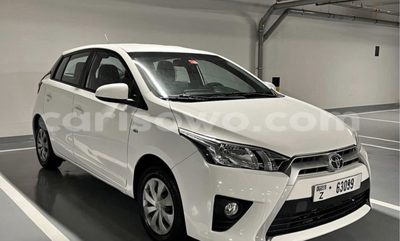 Acheter Occasion Voiture Toyota Yaris Blanc à Cotonou, Benin