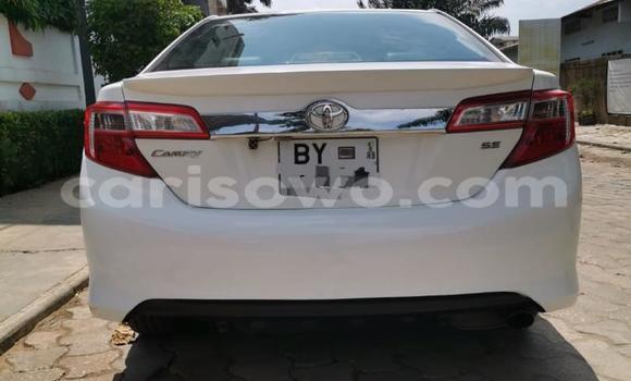 Acheter Occasion Voiture Toyota Camry Blanc à Cotonou, Benin