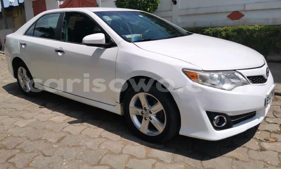 Sayi Na hannu Toyota Camry White Mota in Cotonou a Benin Sayi Na hannu Toyota Camry White Mota in Cotonou a Benin