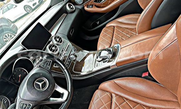 Sayi Imported Mercedes-Benz C–Class White Mota in Abomey Calavi a Benin Sayi Imported Mercedes-Benz C–Class White Mota in Abomey Calavi a Benin