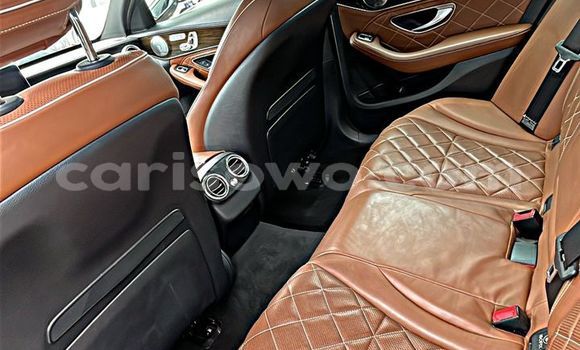 Sayi Imported Mercedes-Benz C–Class White Mota in Abomey Calavi a Benin Sayi Imported Mercedes-Benz C–Class White Mota in Abomey Calavi a Benin