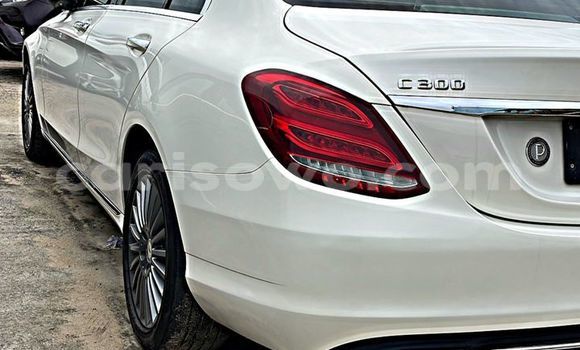 Sayi Imported Mercedes-Benz C–Class White Mota in Abomey Calavi a Benin Sayi Imported Mercedes-Benz C–Class White Mota in Abomey Calavi a Benin