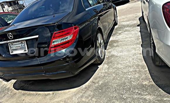 Sayi Imported Mercedes-Benz C–Class Black Mota in Abomey Calavi a Benin Sayi Imported Mercedes-Benz C–Class Black Mota in Abomey Calavi a Benin