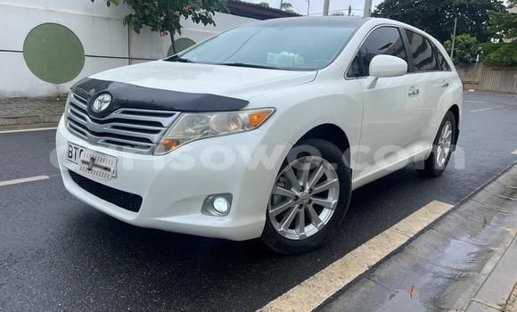 Buy Used Toyota Venza White Car in Cotonou in Benign