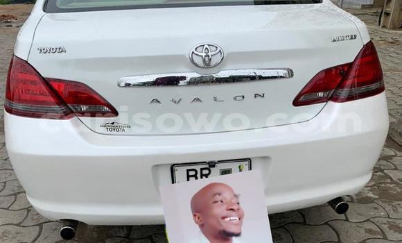 Acheter Occasion Voiture Toyota Avalon Blanc à Cotonou, Benin Acheter Occasion Voiture Toyota Avalon Blanc à Cotonou, Benin