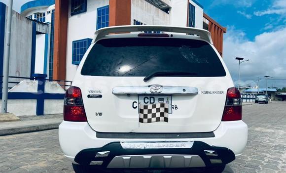 Acheter Occasion Voiture Toyota Highlander Blanc à Cotonou, Benin Acheter Occasion Voiture Toyota Highlander Blanc à Cotonou, Benin